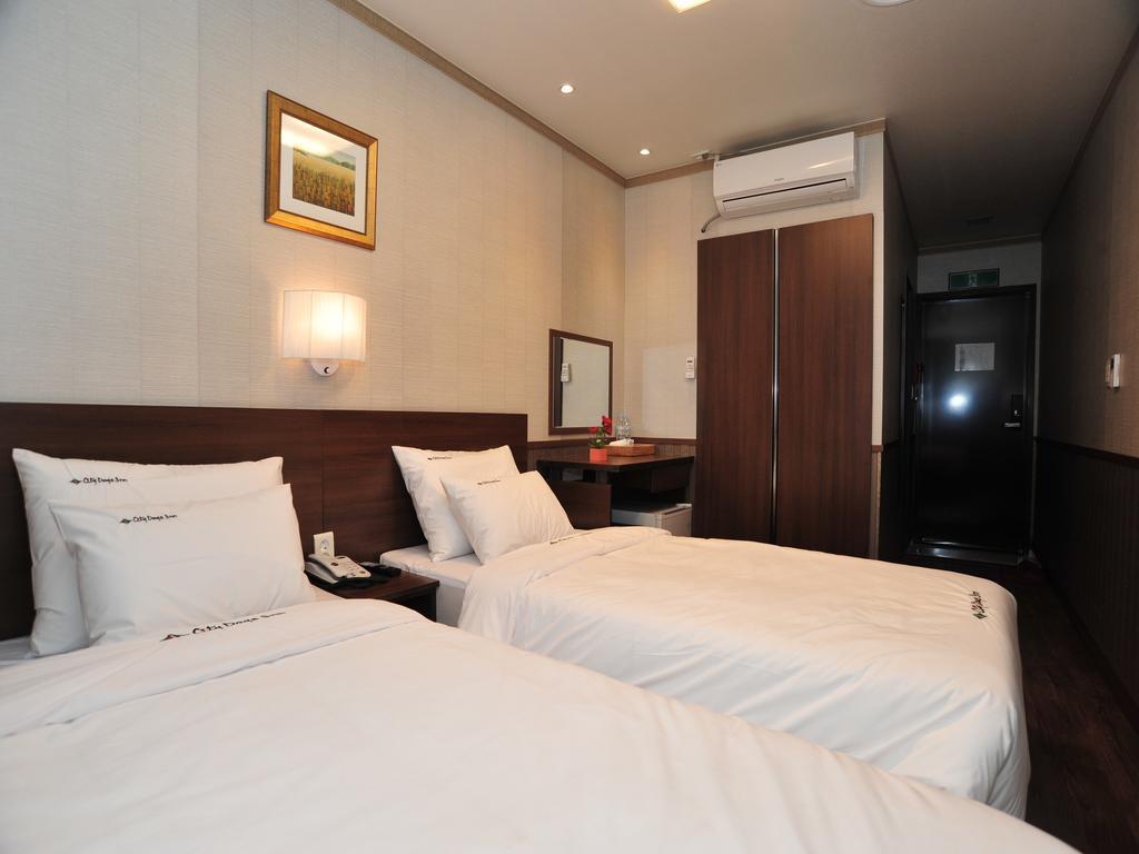 Global Inn Seoul Dongdaemun City Days Inn Rum bild