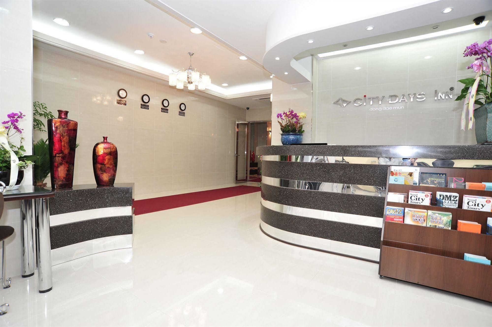 Global Inn Seoul Dongdaemun City Days Inn Exteriör bild
