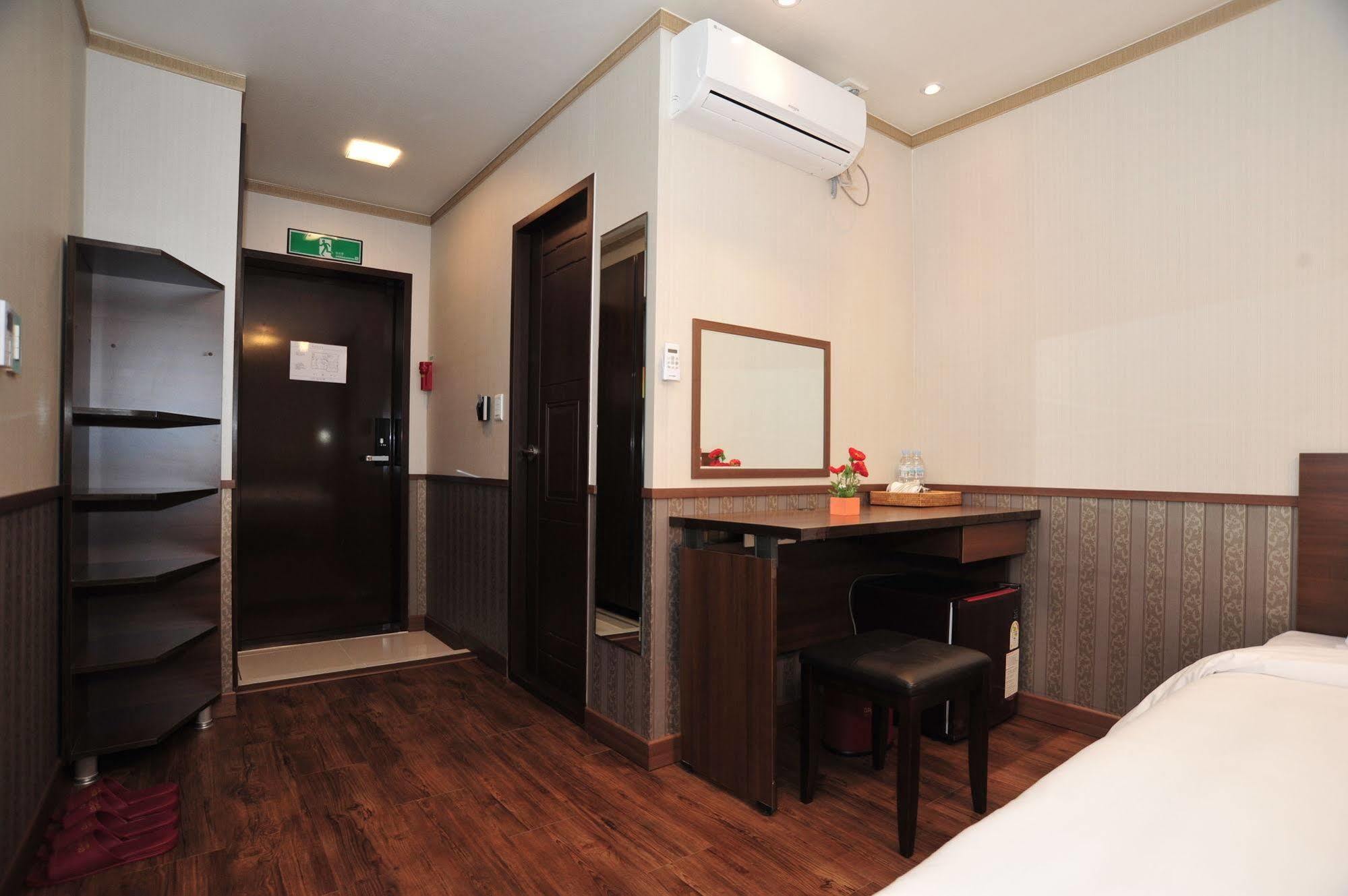 Global Inn Seoul Dongdaemun City Days Inn Exteriör bild