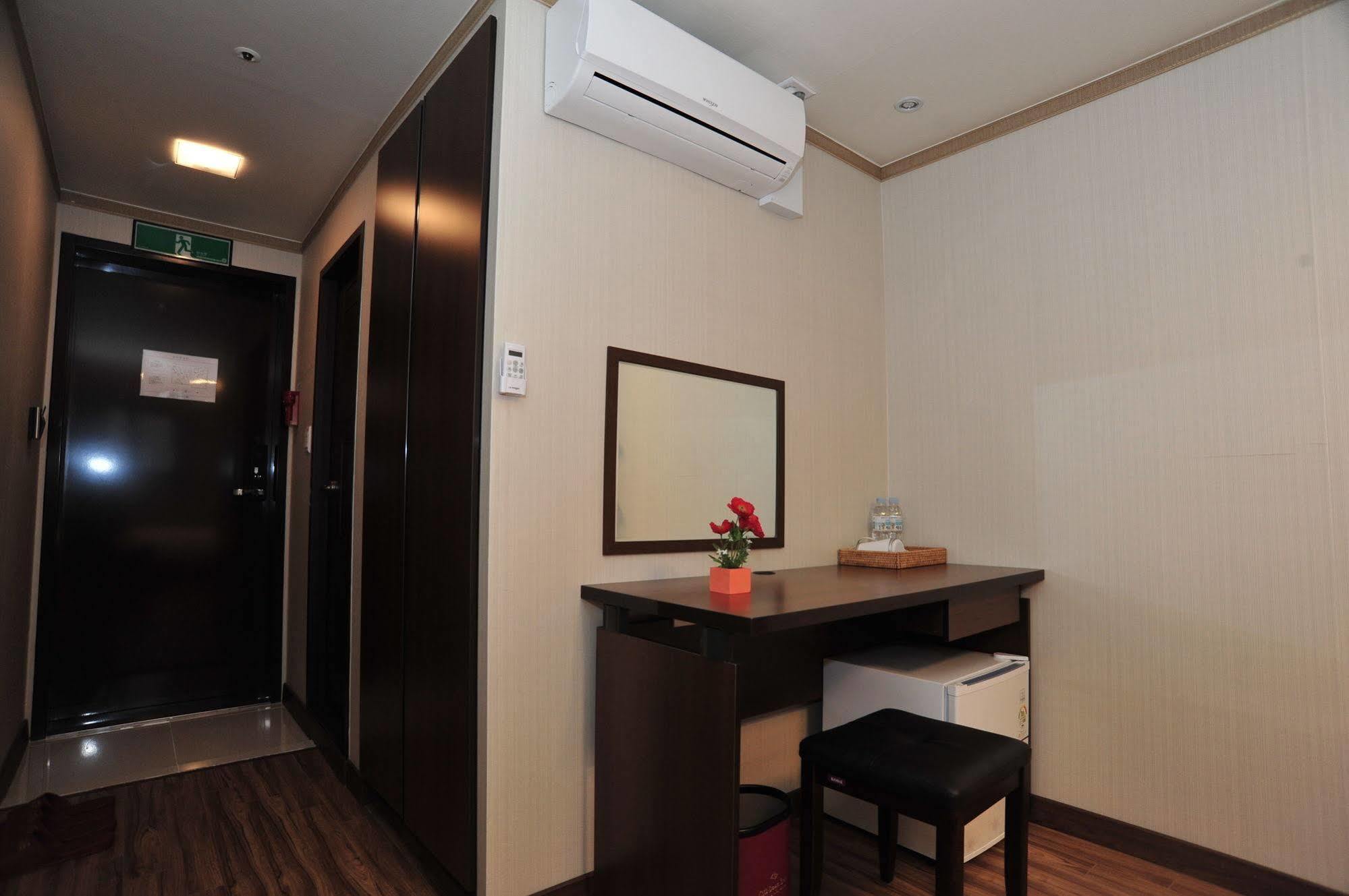 Global Inn Seoul Dongdaemun City Days Inn Exteriör bild