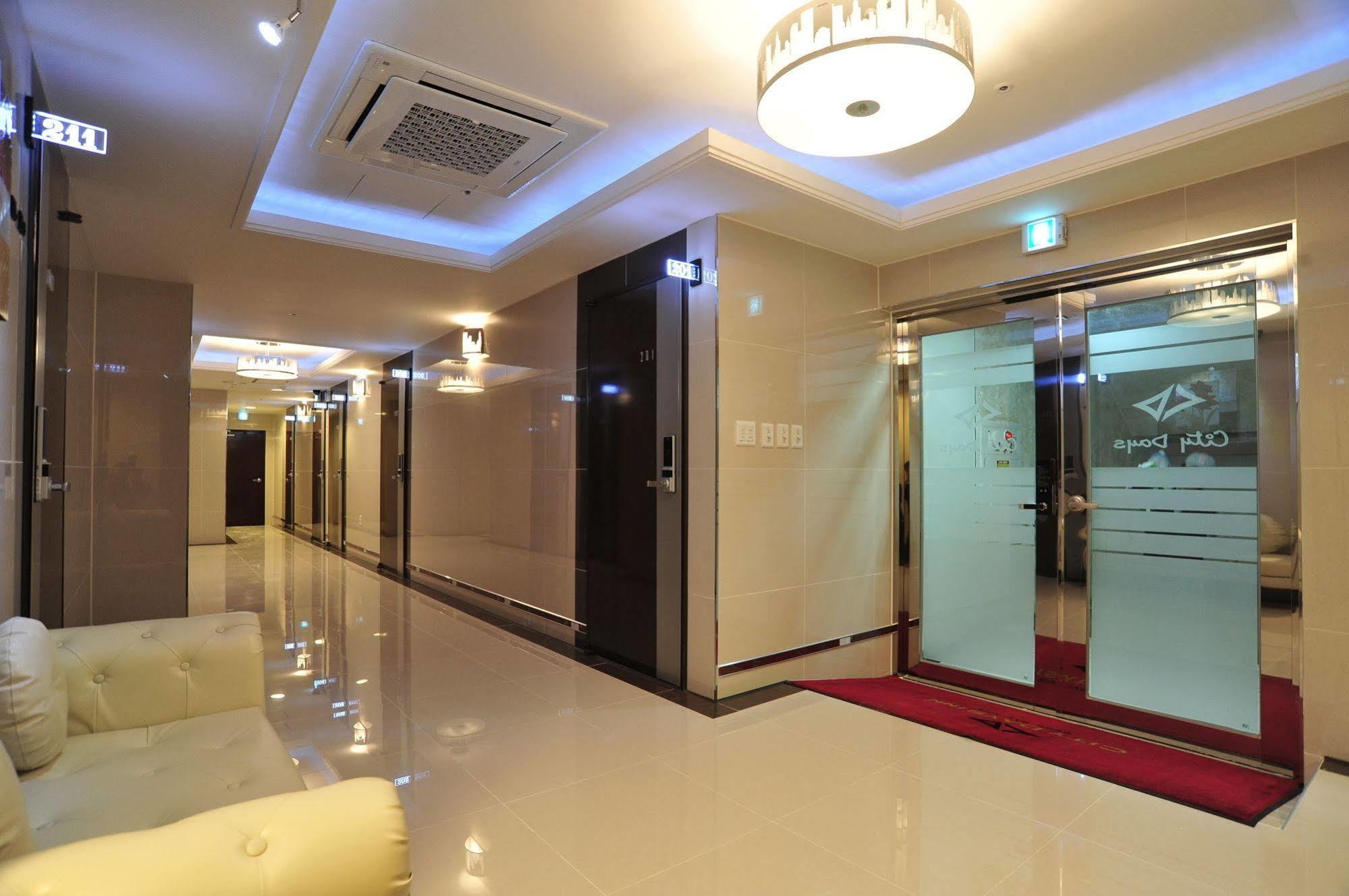 Global Inn Seoul Dongdaemun City Days Inn Exteriör bild