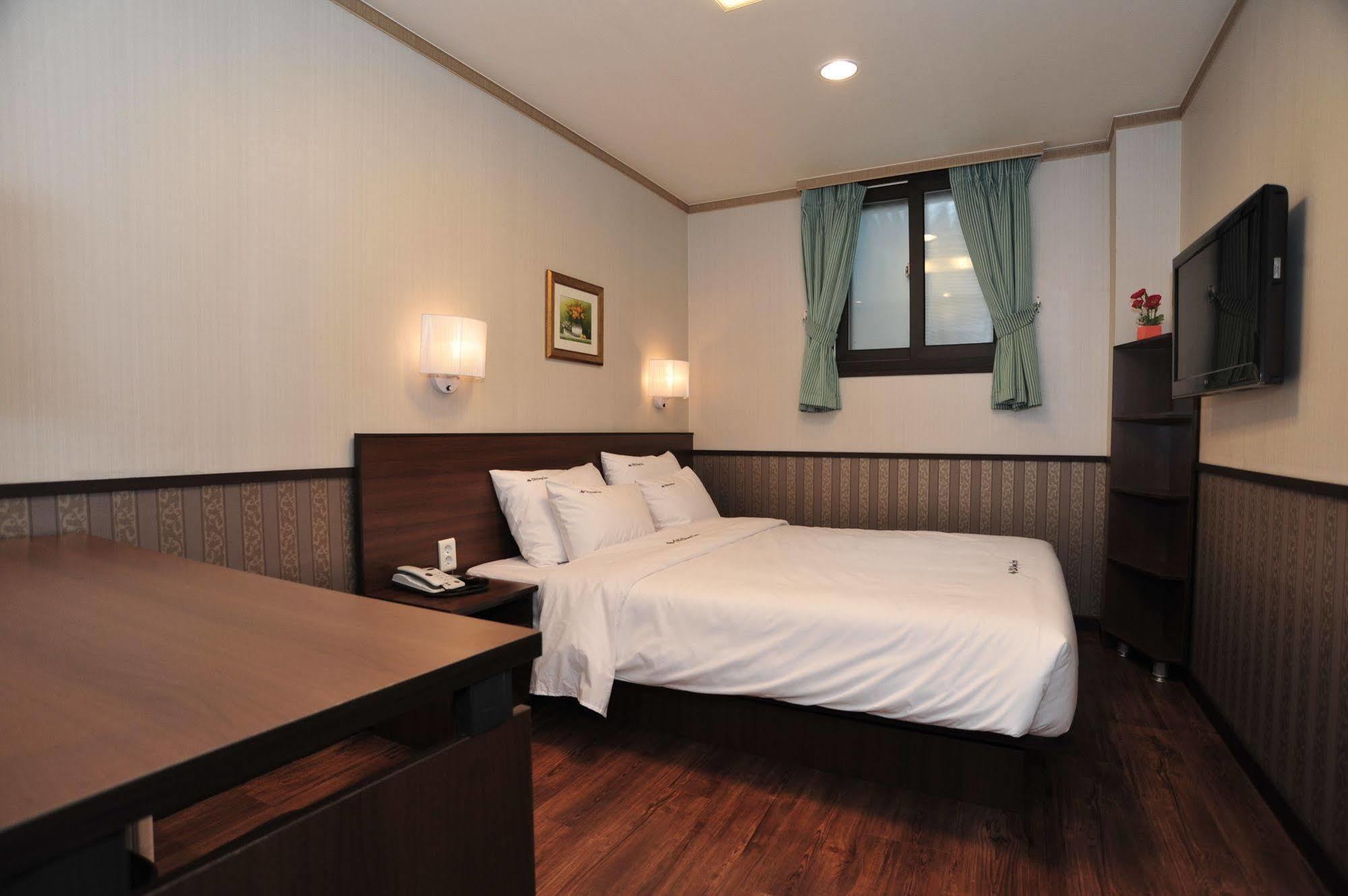 Global Inn Seoul Dongdaemun City Days Inn Exteriör bild